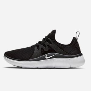 Nike Womens Acalme